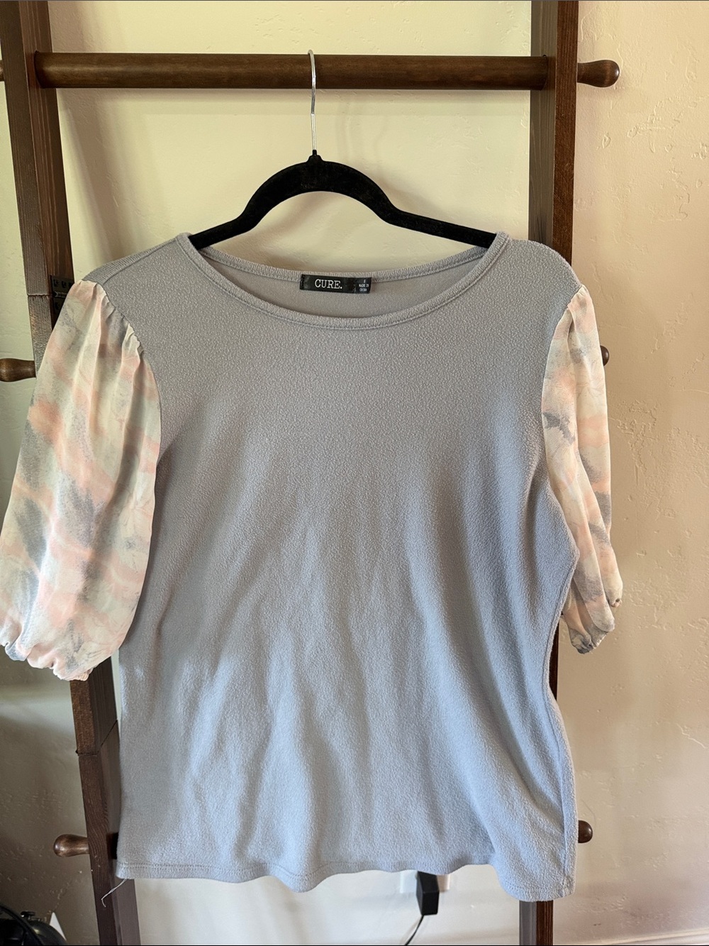 Lavender Puff-Sleeve Women's Top